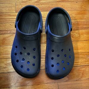 Men’s CROCS Size 11 - Gently worn